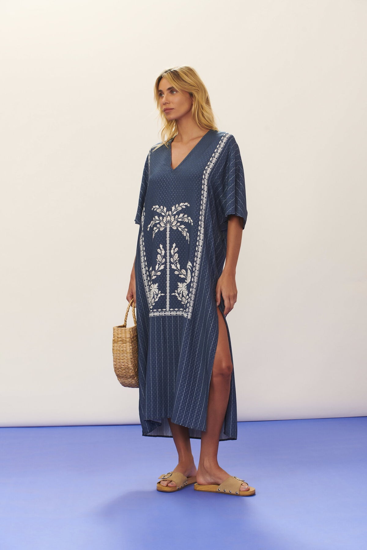 Model Front: Blueman Kaftans And Kimonos Kaftan Dress Seiva-Doce-Azul