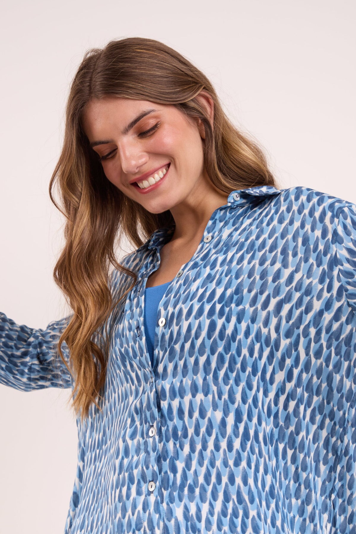 Image 07: Rio De Sol Shirtdress Chuva Chemise Gabriele