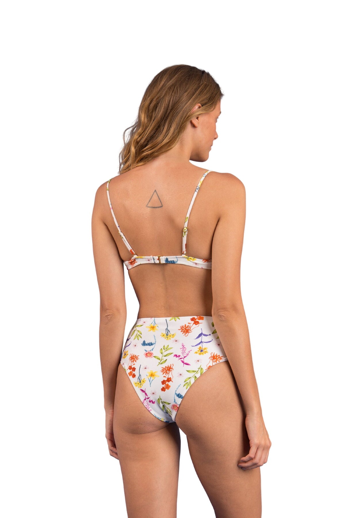 Model Back: Rio De Sol Two Piece Swimwear Set Countryside Kyra Hotpants