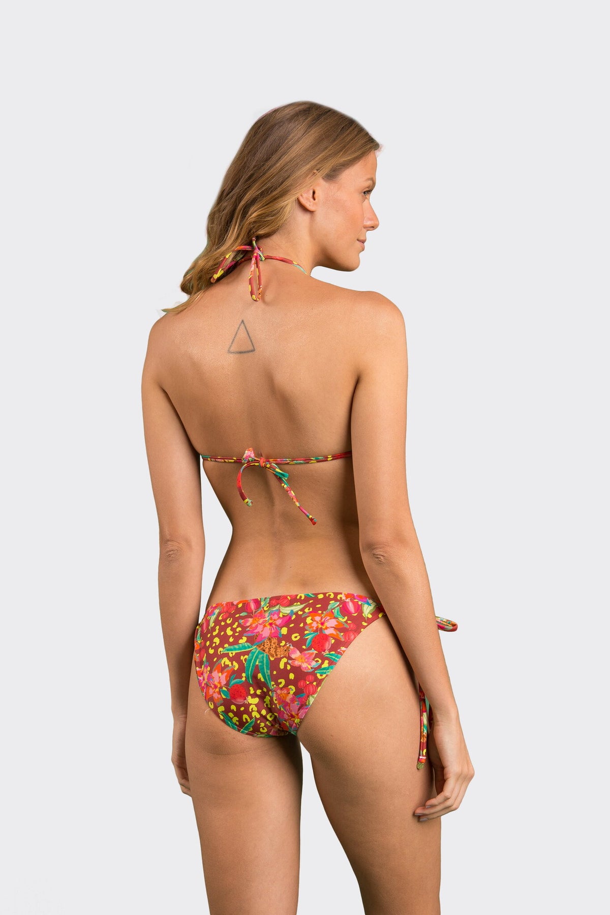 Model Back: Rio De Sol Bikini Tops Top Tropics Tri-Inv