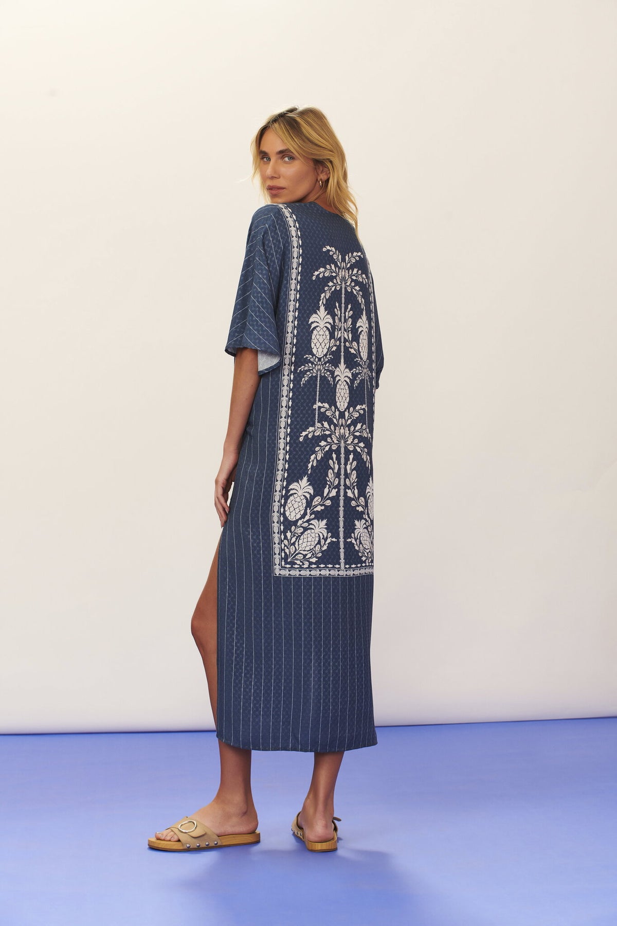 Model Back: Blueman Kaftans And Kimonos Kaftan Dress Seiva-Doce-Azul