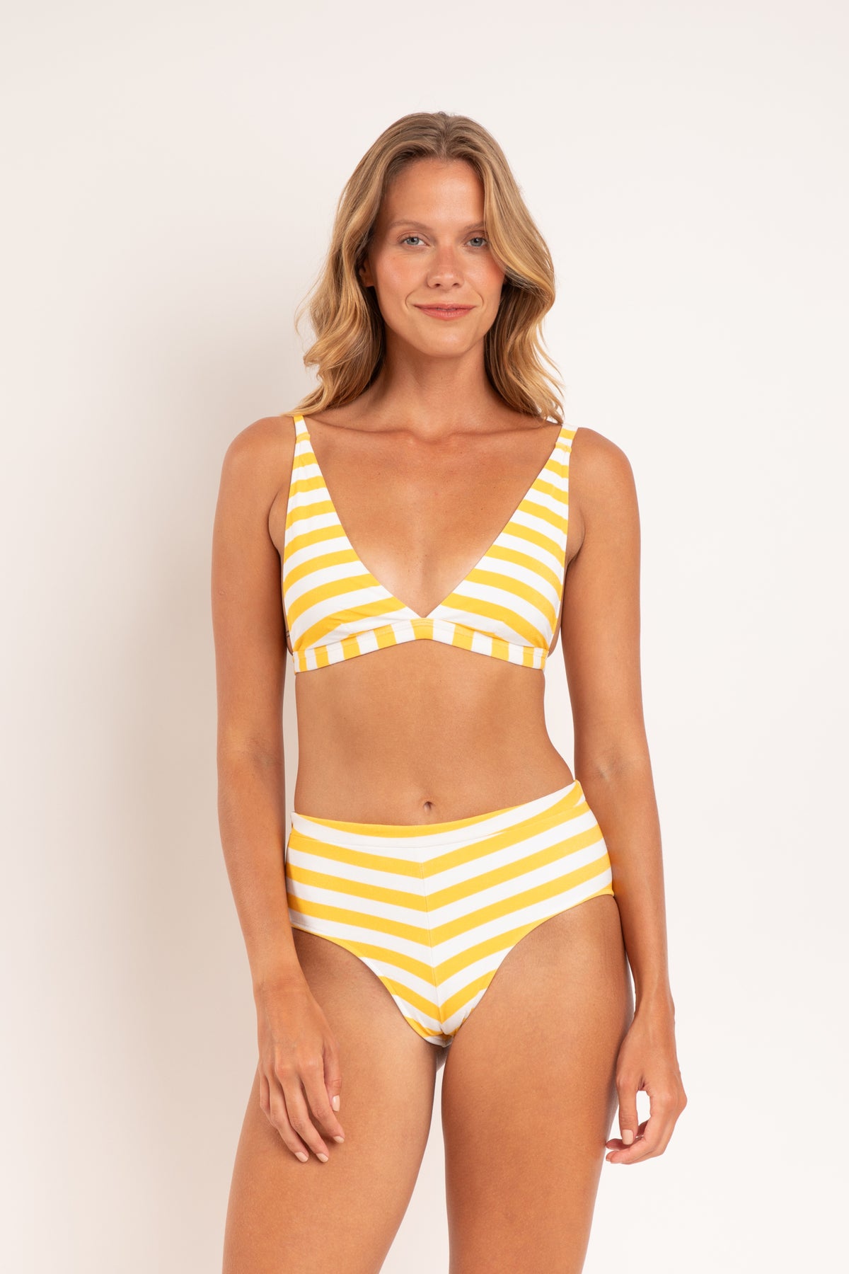 Model Front: Rio De Sol Bikini Tops Top Sunshine Alba