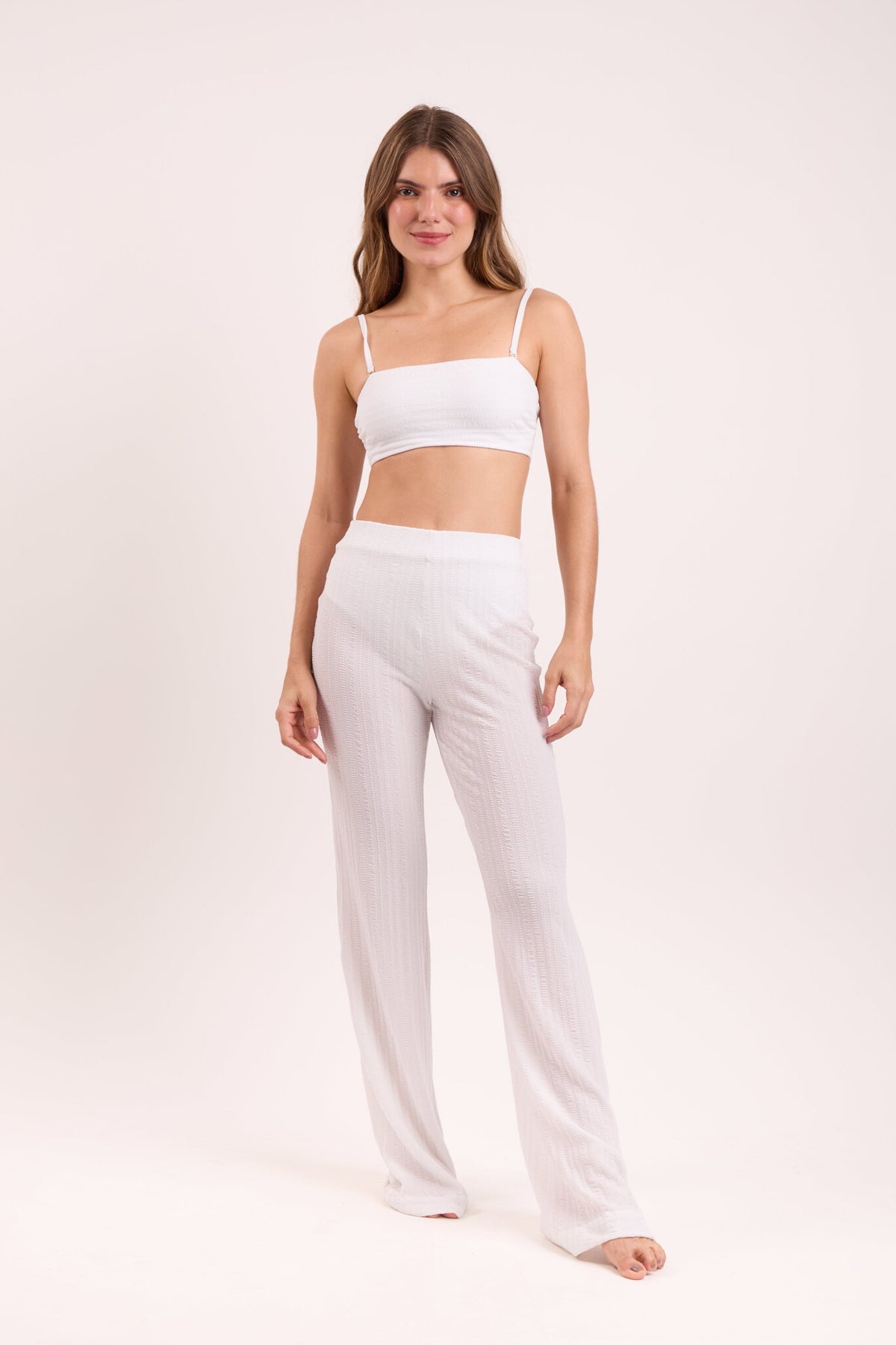 Model Front: Rio De Sol Pants Memphis-White Pants Lana