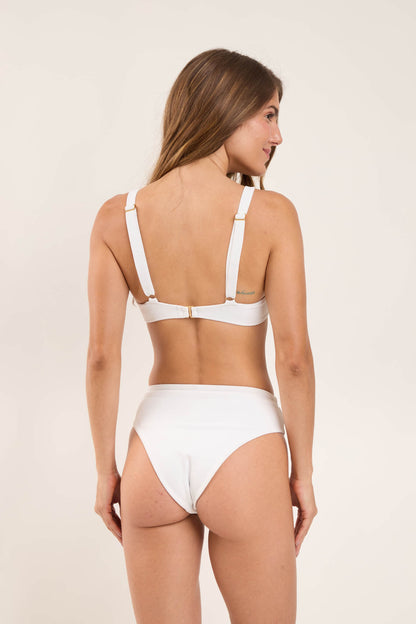 Model Back: Rio De Sol Bikini Bottoms Bottom Sand-White Kora