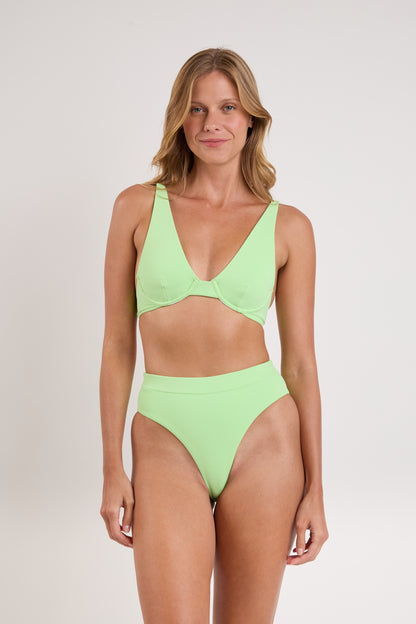 Model Front: Rio De Sol Bikini Tops Top Sand-Menta Chantal