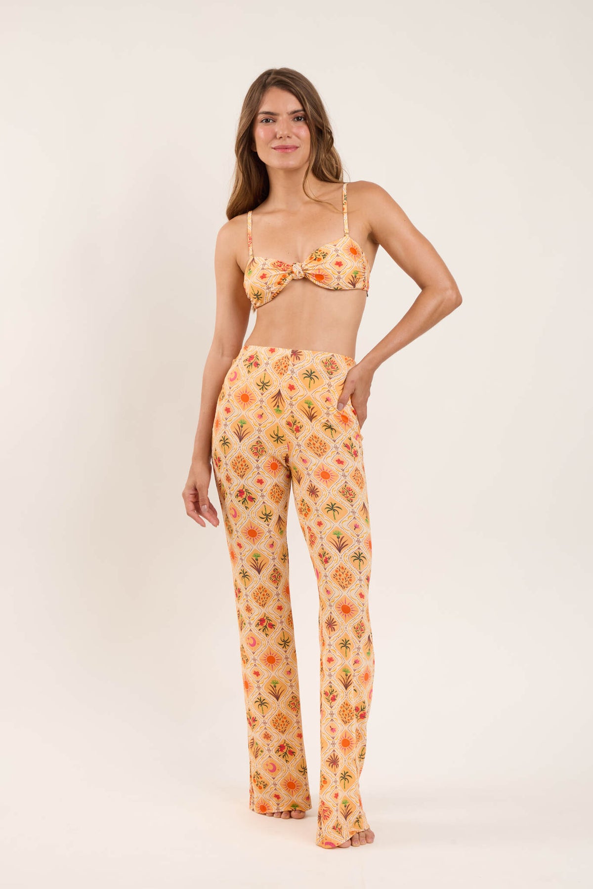 Model Front: Rio De Sol Pants Mosaico Pants Lana