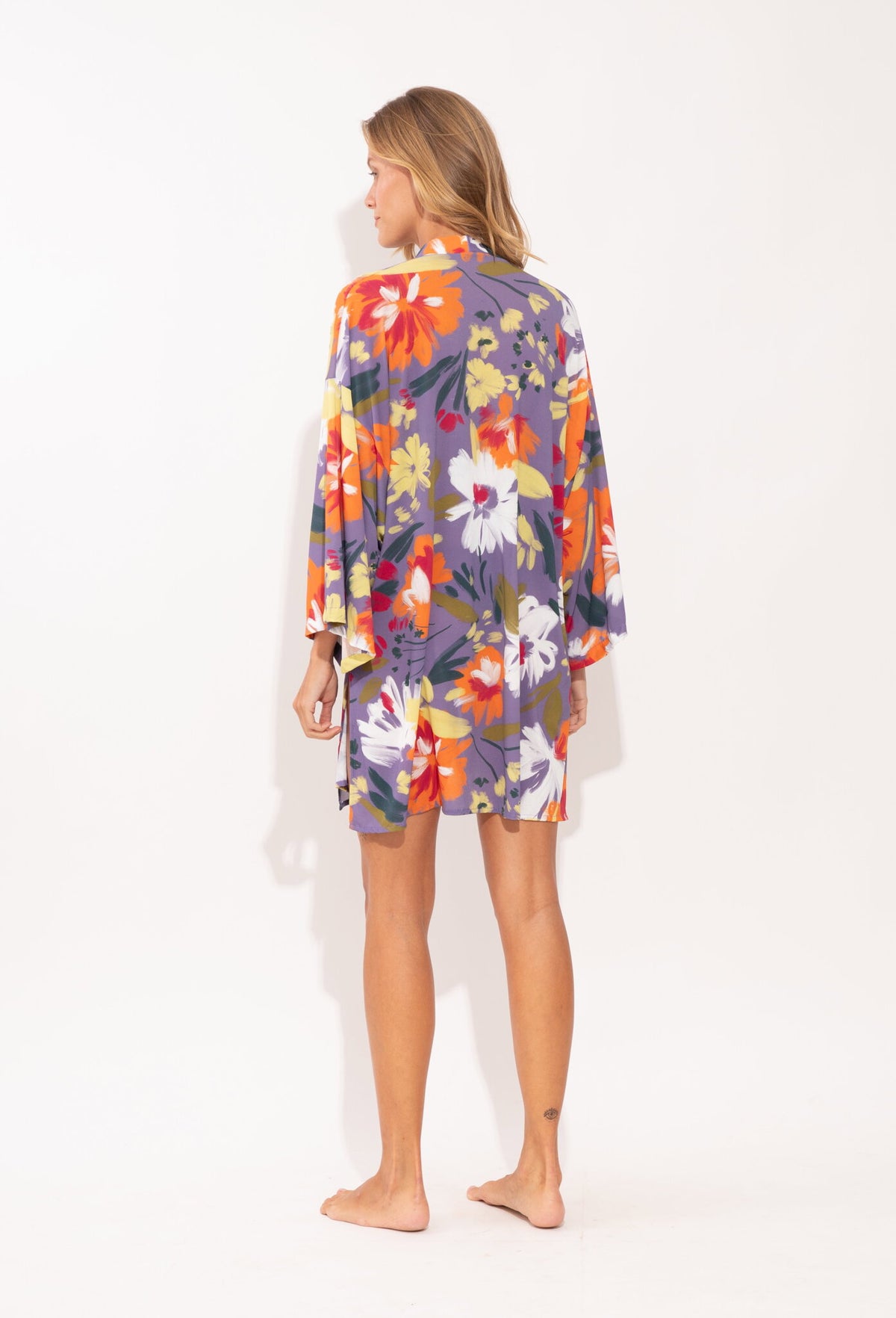 Model Back: Rio De Sol Kaftans And Kimonos Garden-Flower Kimono