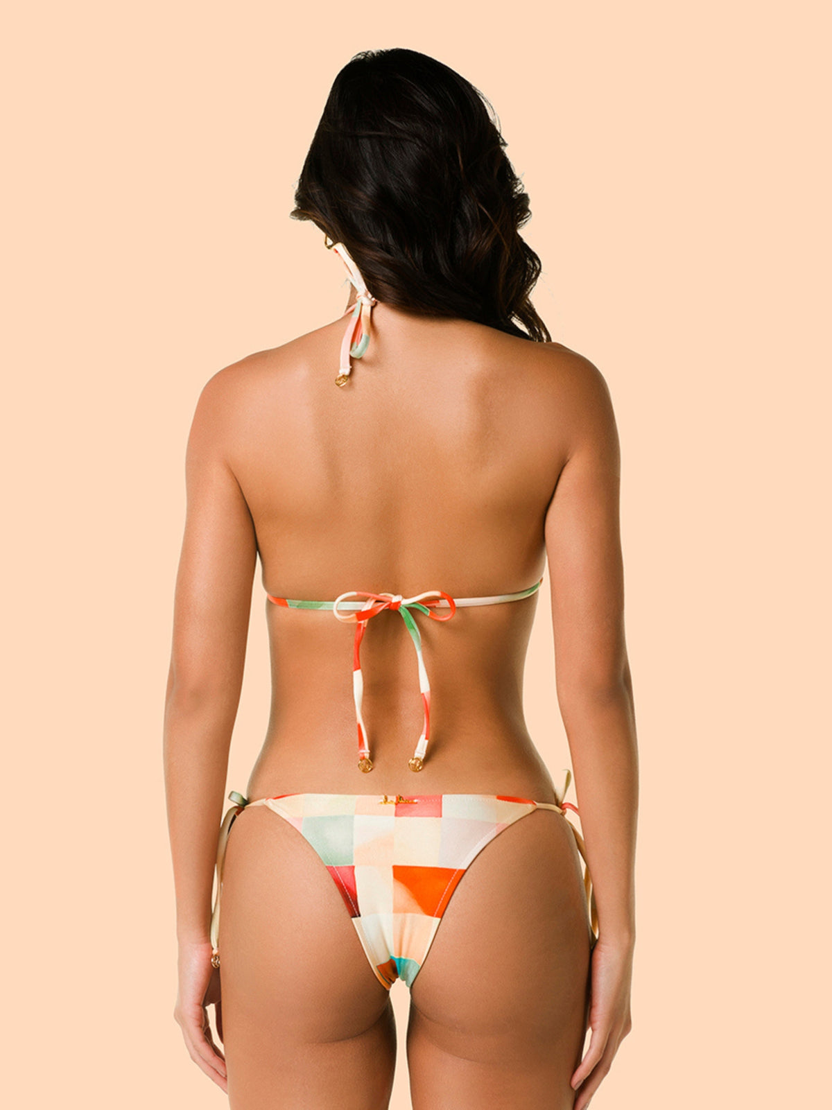 Model Back: Lua Morena Bikini Tops Top Cubismo-Abstrato Cortininha