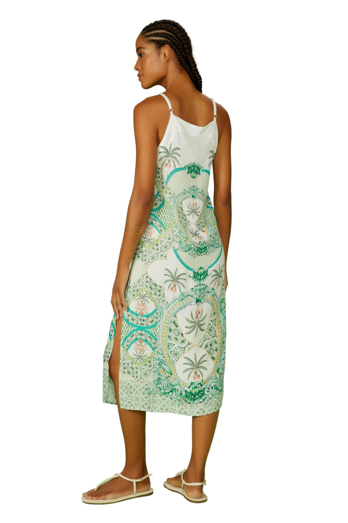 Model Back: Blueman Skirts Vestido Mikaela Azulejaria