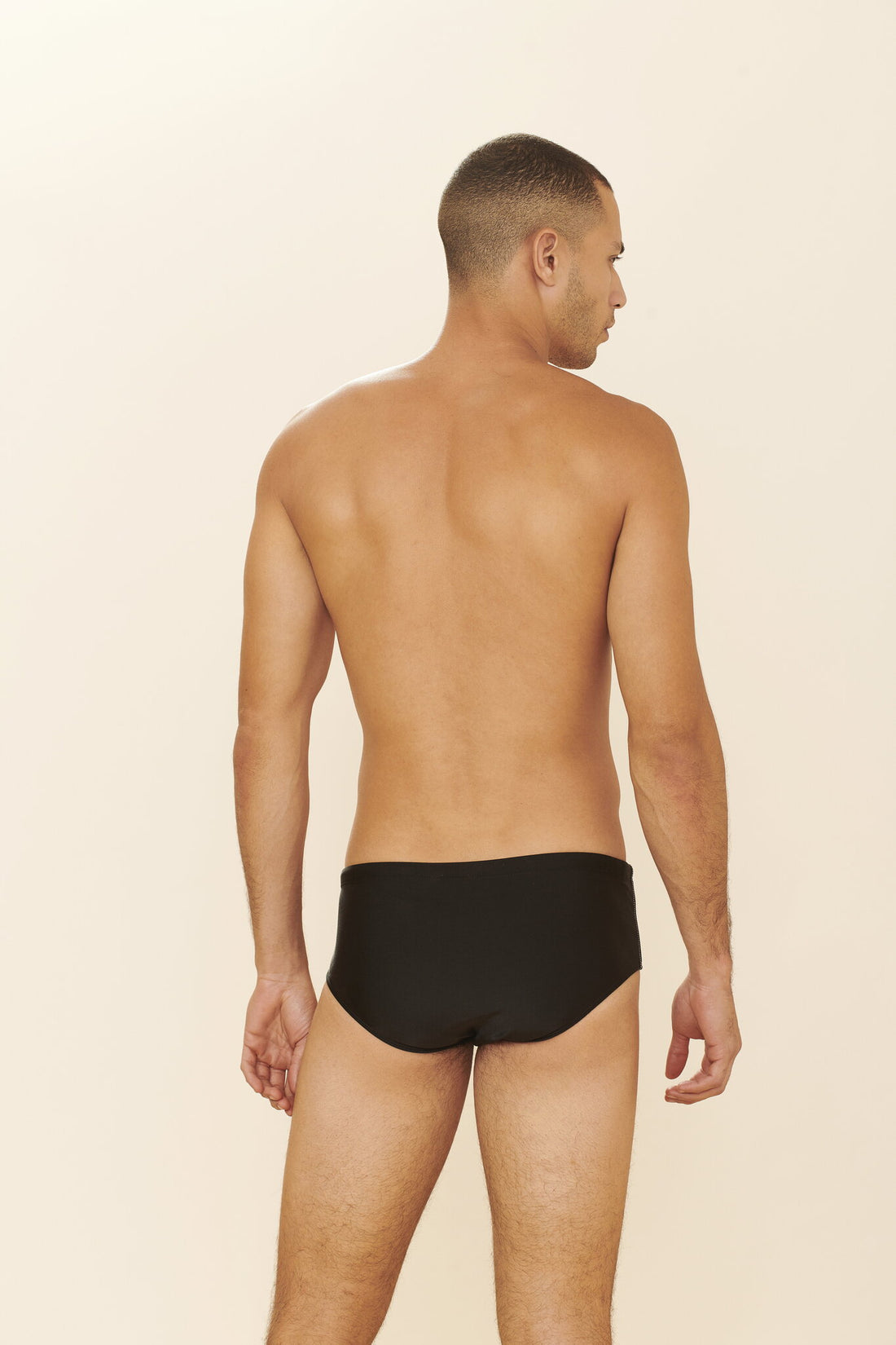 Model Back: Blueman Swim Trunks Sunga Army Cairo Preto