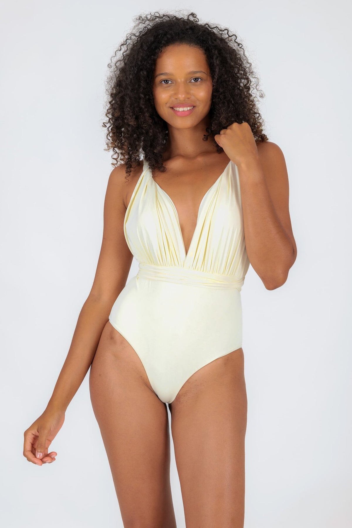 Model Front: Rio De Sol One Piece Swimsuits Off-White Marina