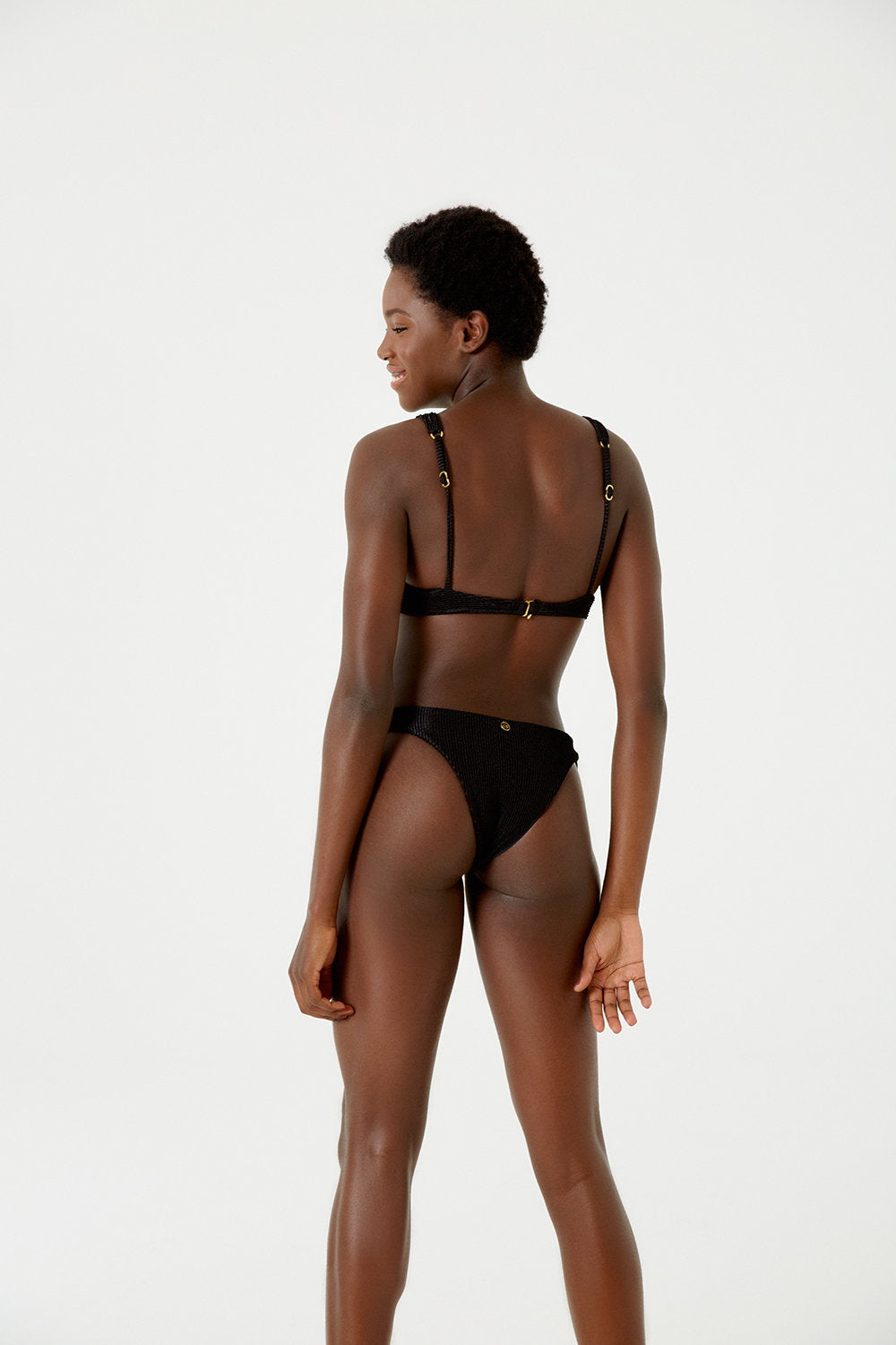 Model Back: Blueman Bikini Tops Top Wavy Shine Preto