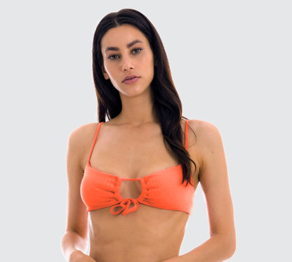 Model Front: Rio De Sol Bikini Tops Top Light-Peach Mila
