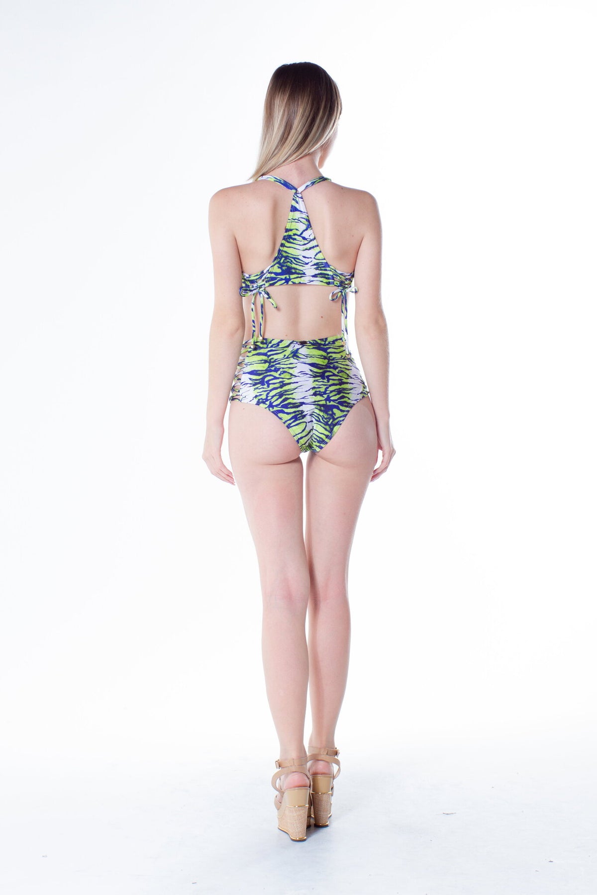 Model Back: La Playa Two Piece Swimwear Tiras Cruzadas Tigre Pop