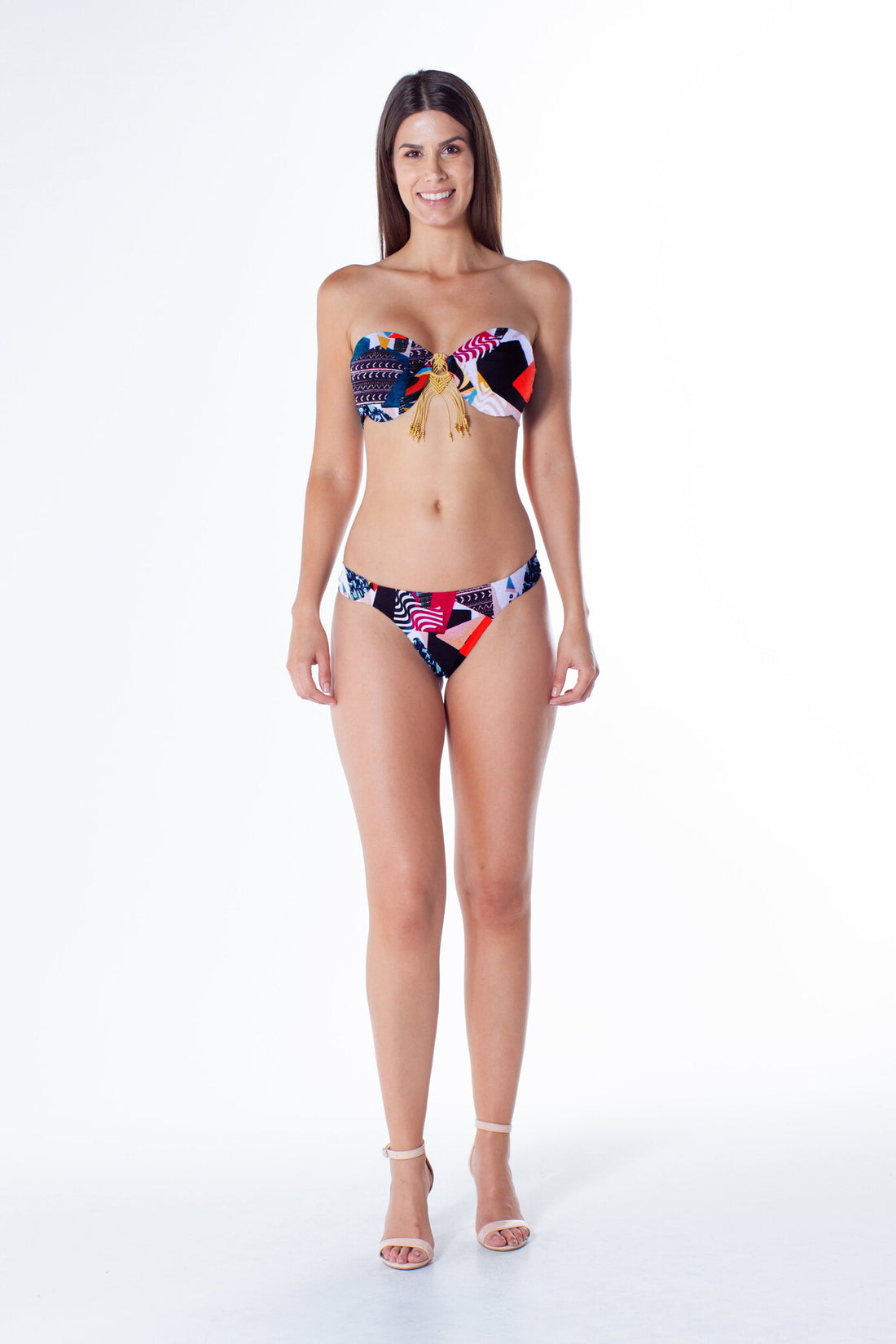 Model Front: Lua Morena Bikini Bottoms Bottom Acessório Macramê Araucaria