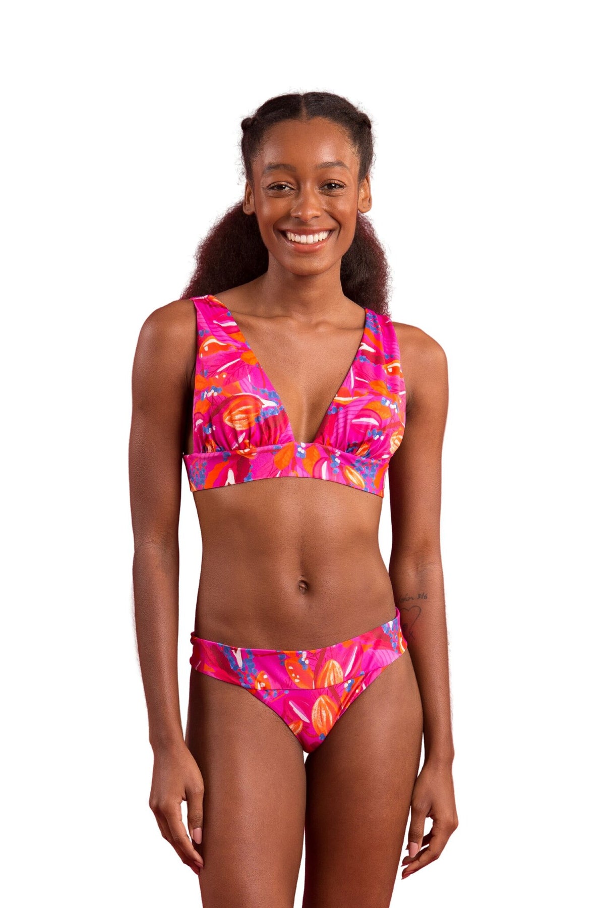 Model Front: Rio De Sol Bikini Tops Top Flavors Halter-Marina