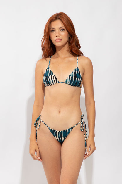 Model Front: Rio De Sol Bikini Tops Top Azule Lia