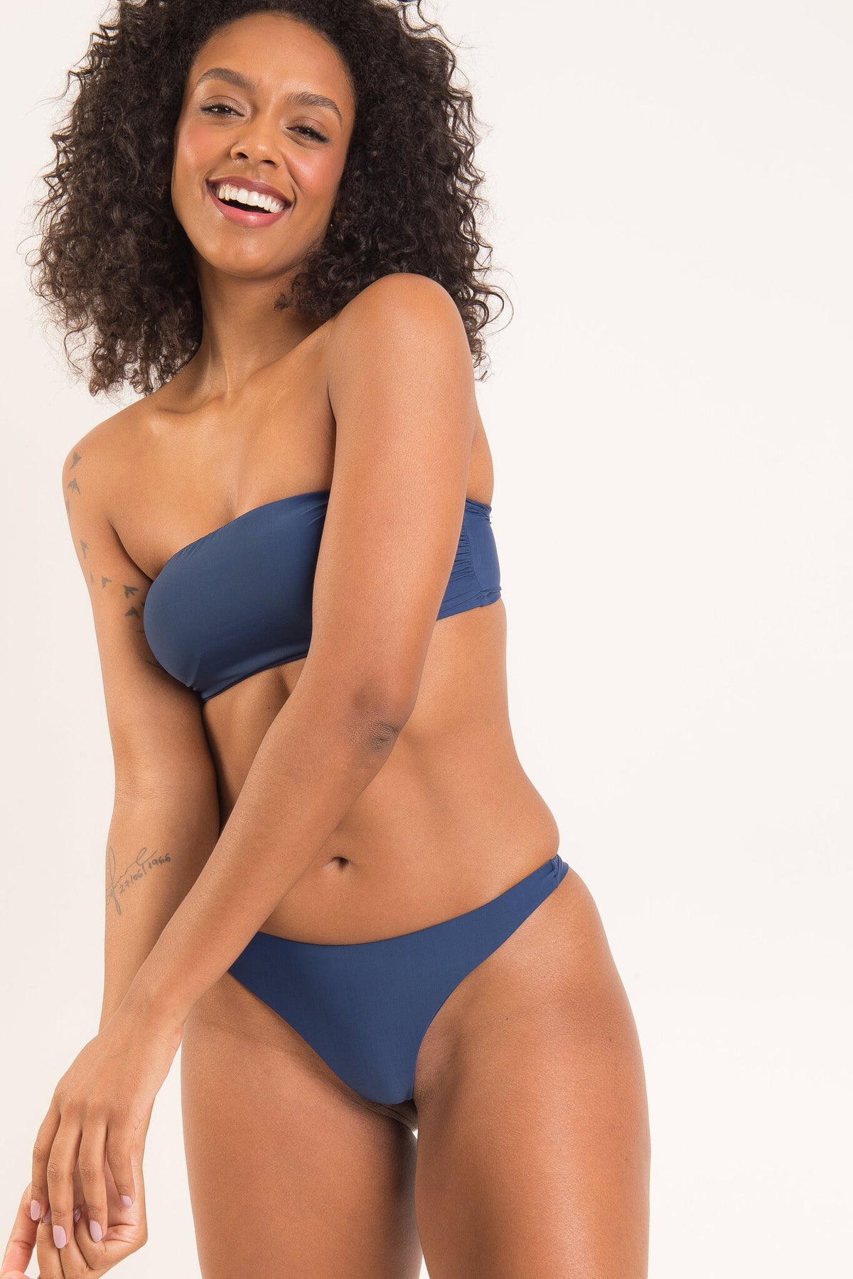 Image 08: Rio De Sol Two Piece Swimwear Set Navy Bandeau-Reto Nice-Fio