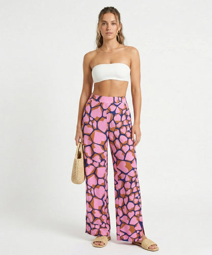 Model Front: Rio De Sol Pants Amore-Pink Wide Pants