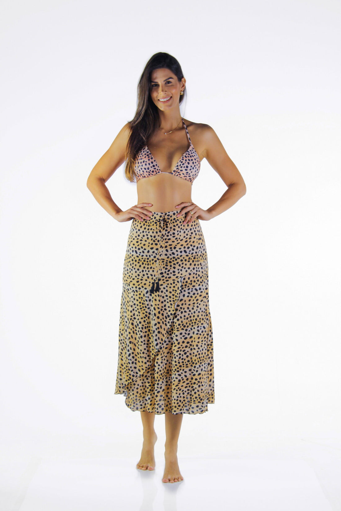 Model Front: La Playa Skirts Saia Babado Guepardo