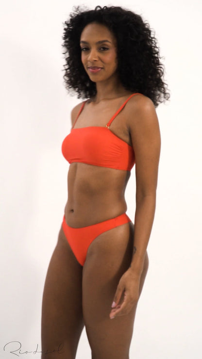 Video: Rio De Sol Bikini Tops Top Rouge Bandeau-Reto